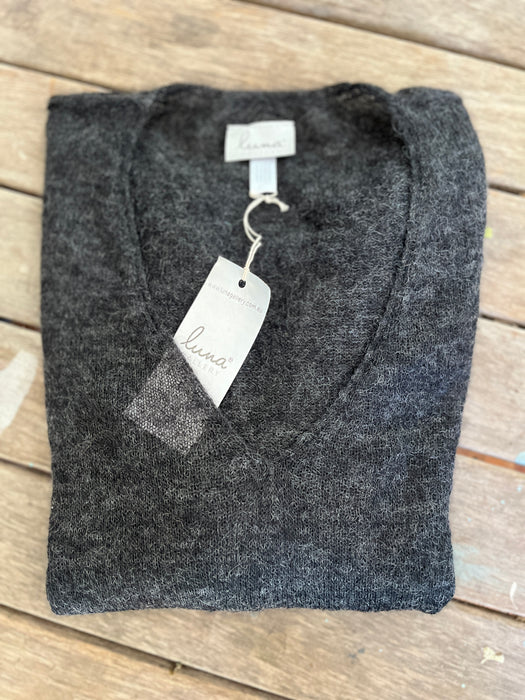 Cropped mohair v neck jumper | Luna