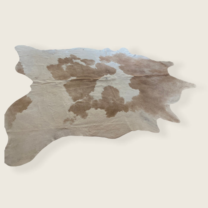 Cow hide | fawn and white