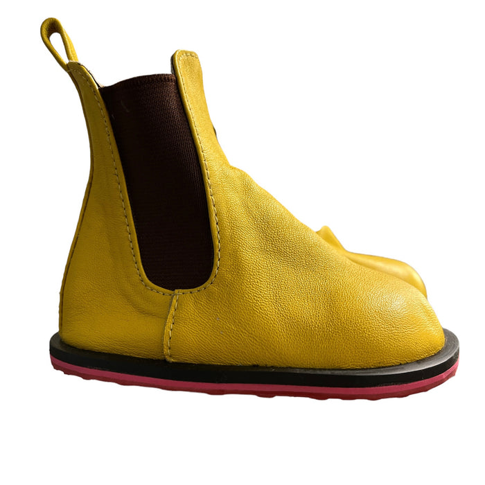 Peking boot with double red sole