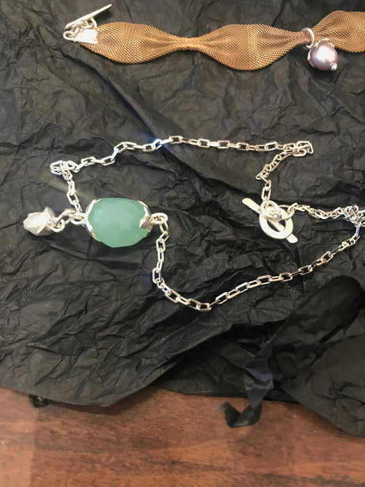 Necklace with chalcedony & pearl