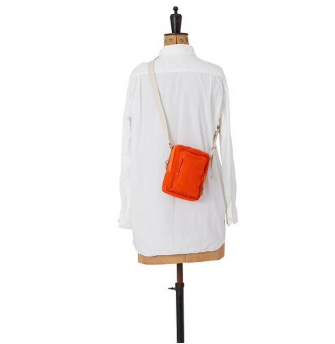 Amiacalva cloth pochette, alternate view