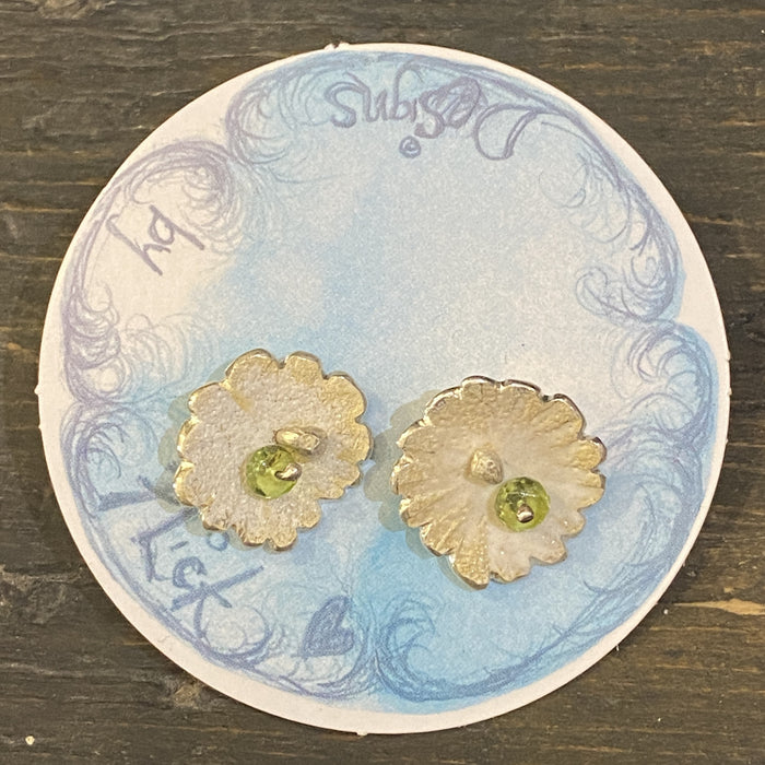 Seaside daisy enamel studs