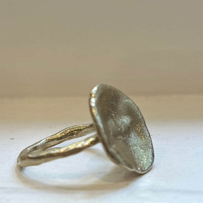 Daniella Farrell gold pebble disc ring, alternate view